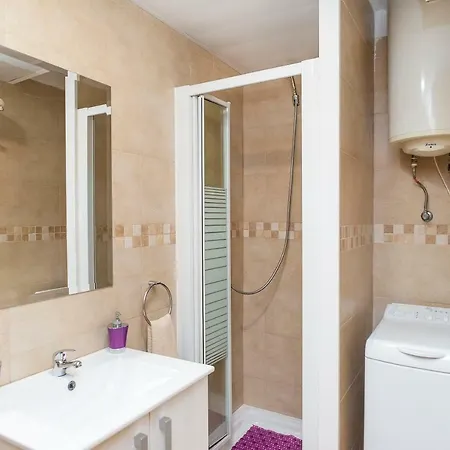 Anne Apartment *